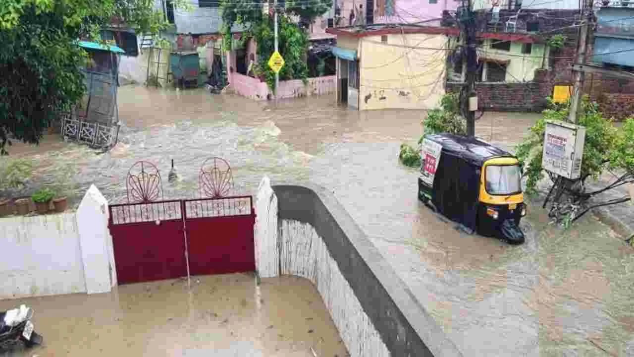 ఉత్తరాఖండ్ లో వర్ష బీభత్సం.. 12 మంది మృతి