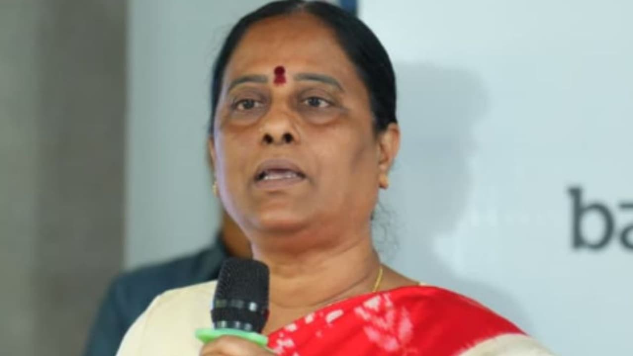 నేను చెప్పాల్సింది చెప్పాను, ఇక అదిష్టానం ఇష్టం.. కొండా సురేఖ ఆసక్తికరవ్యాఖ్యలు